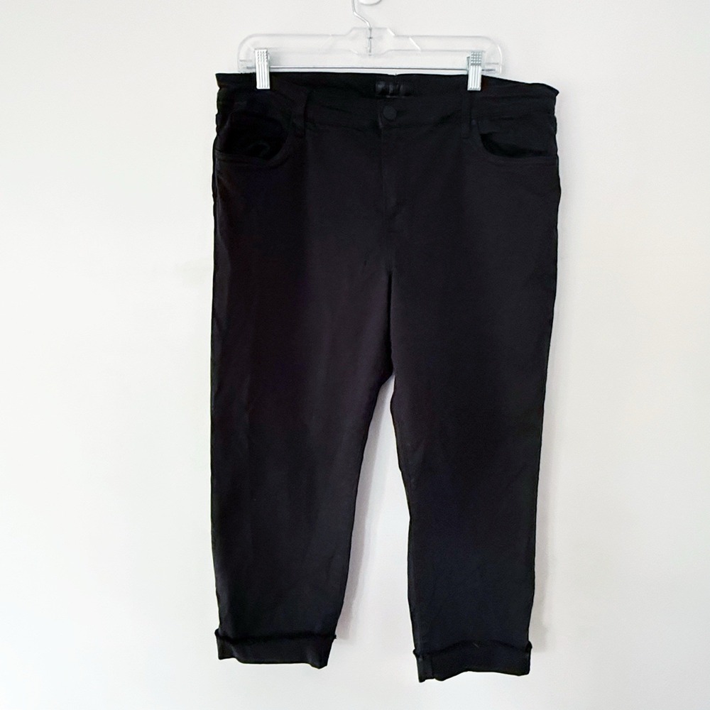 KUT from the Kloth Amy Crop Straight Leg Women 18 Black Denim Capri Stretch Plus